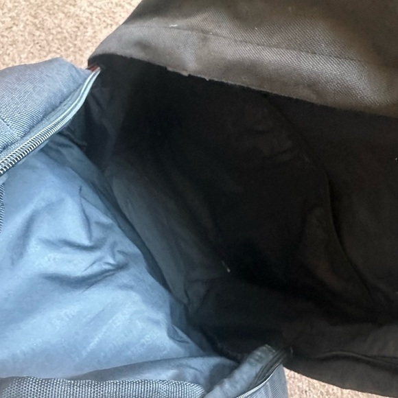 Herschel Supply Company Backpack - Picture 3 of 4